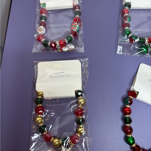 Set of two - Beaded Christmas braclets - Picture 12 of 15